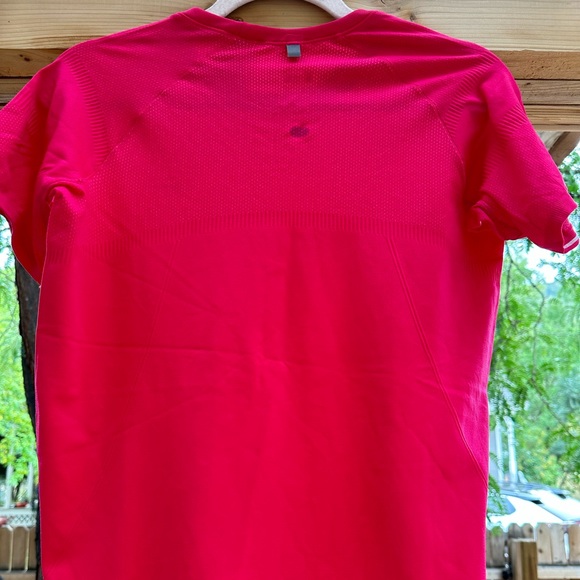 NikeFit Nike NWOT DARK Pink Short Sleeve Tee Shirt size Large - Picture 5 of 15
